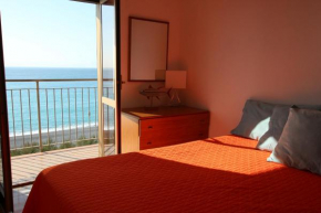 Cozy  flat  with  romantic  sunset  view Belmonte Calabro